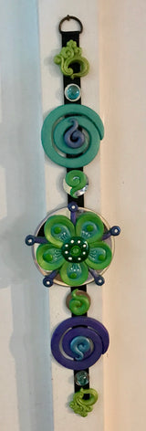 Eyescape Dharma Dangelie ~ Funky Flower, Green Centre